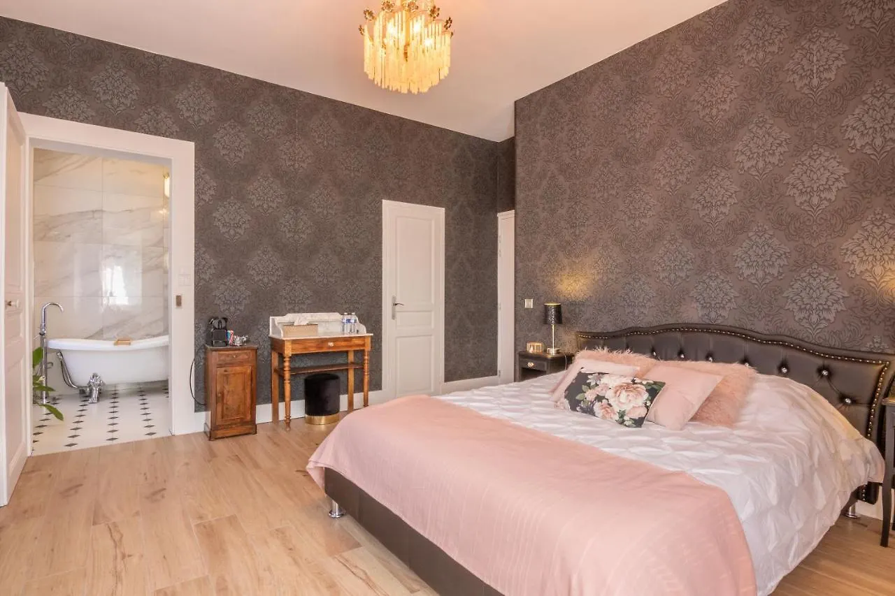 Le Clos Grillet La Chambre 0*,  France