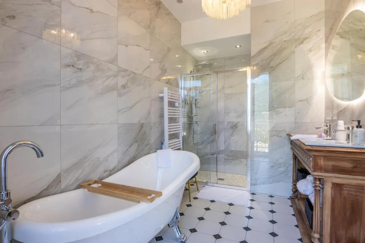 Le Clos Grillet La Chambre 0*,  France